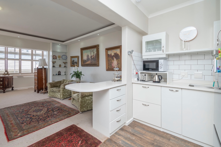 To Let 1 Bedroom Property for Rent in Mouille Point Western Cape